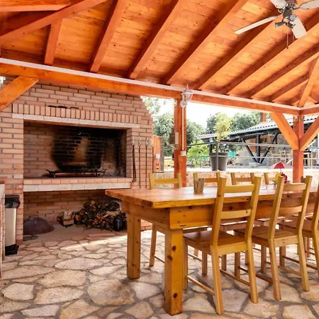 Vintage Winehouse Backov Holiday home